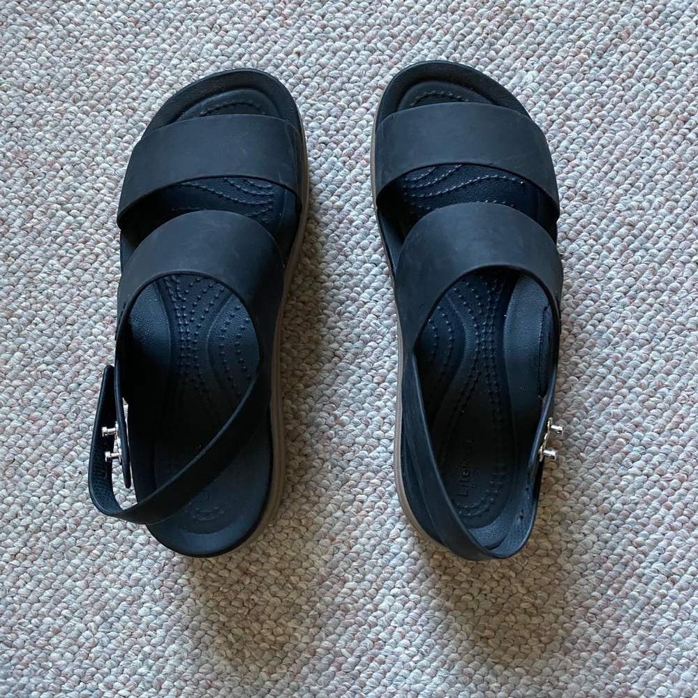 Crocs size 5 black platform